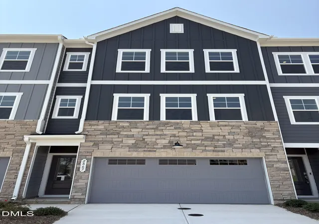 2nd image of 2867 Foster Woods Dr, Apex, NC 27502 | MLS# 10183428