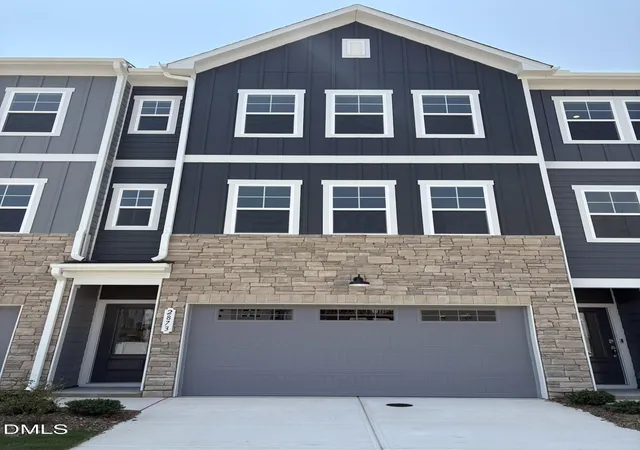 2nd image of 2873 Foster Woods Dr, Apex, NC 27502 | MLS# 10183450