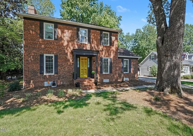 Photo 2 of Single family home for sale at 3701 Sagamore Dr, Greensboro, NC 27410 | MLS# 10183881 | Listing updated on 2026-08-01