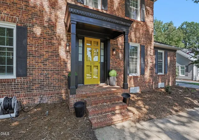 Photo 4 of Single family home for sale at 3701 Sagamore Dr, Greensboro, NC 27410 | MLS# 10183881 | Listing updated on 2026-08-01
