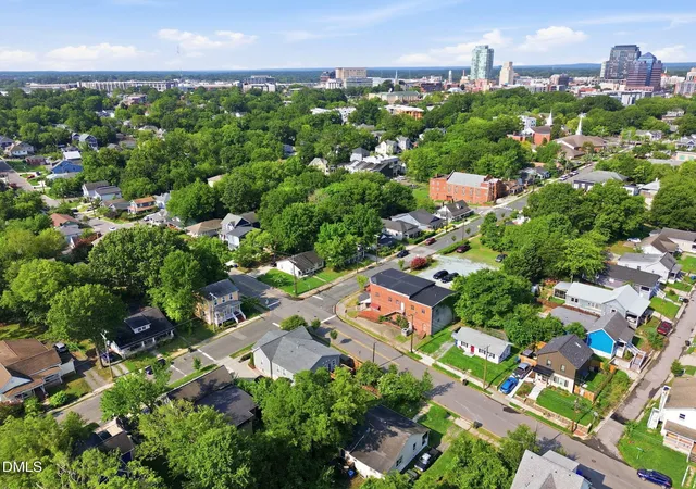 3rd image of 416 Dowd St, Durham, NC 27701 | MLS# 10183516