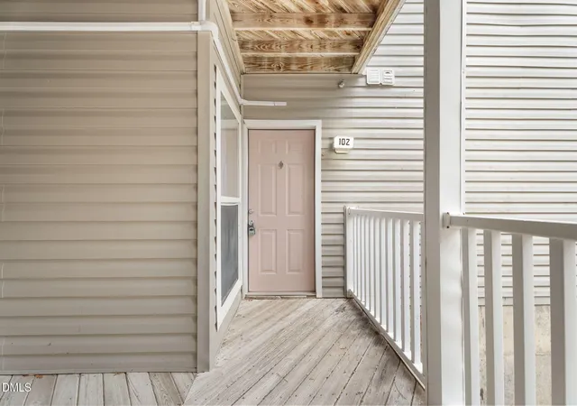 5th image of 1420 Collegiate Cir, Raleigh, NC 27606 | MLS# 10183463
