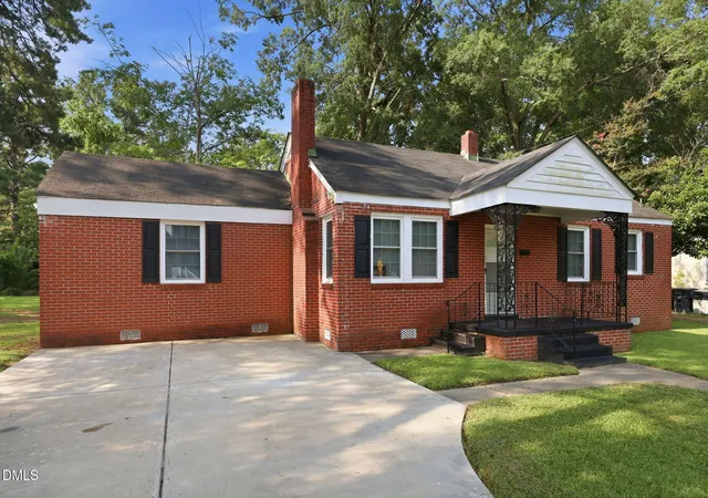 Photo 2 of Single family home for sale at 937 Redgate Ave, Rocky Mount, NC 27801 | MLS# 10183478 | Listing updated on 2026-08-24