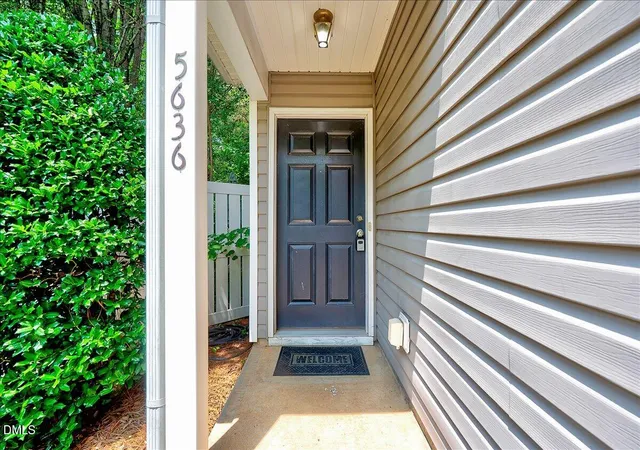 3rd image of 5636 Roan Mountain Pl, Raleigh, NC 27613 | MLS# 10183484