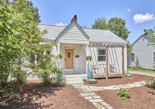 2nd image of 113 Higbee St, Durham, NC 27704 | MLS# 10183489