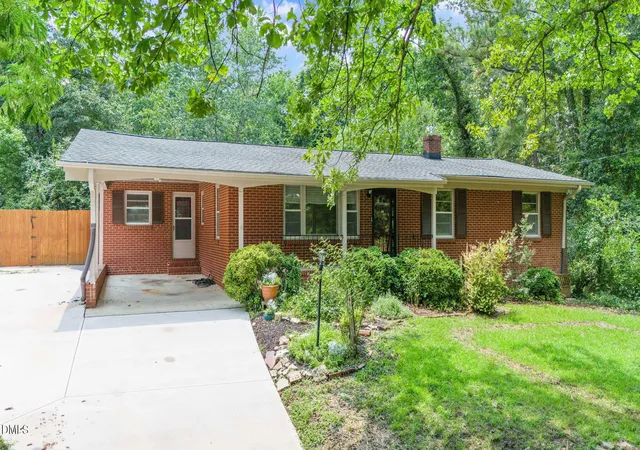 Photo 1 of Single family home for sale at 321 Clarendon Crescent, Raleigh, NC 27610 | MLS# 10183512 | Listing updated on 2026-10-02
