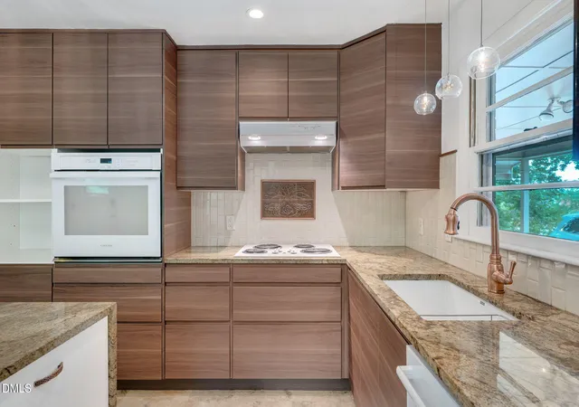 Photo 3 of Single family home for sale at 321 Clarendon Crescent, Raleigh, NC 27610 | MLS# 10183512 | Listing updated on 2026-10-02
