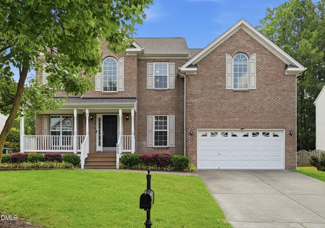 Photo 2 of Single family home for sale at 805 Pristine Ln, Rolesville, NC 27571 | MLS# 10183511 | Listing updated on 2026-08-03