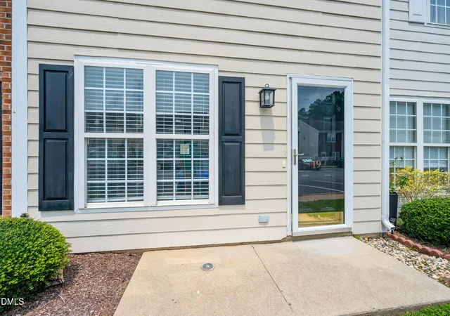 2nd image of 19 Cheltenham Dr, Clayton, NC 27520 | MLS# 10183565