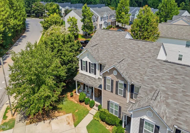 Photo 3 of Townhouse for sale at 3201 Ivey Wood Ln, Durham, NC 27703 | MLS# 10183842 | Listing updated on 2026-08-23