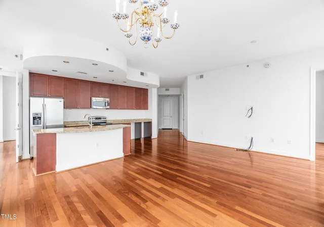 Listing Photo 5 - Condo for sale in PNC Plaza located at 301 Fayetteville St, Raleigh, NC 27601 - Unit #2601