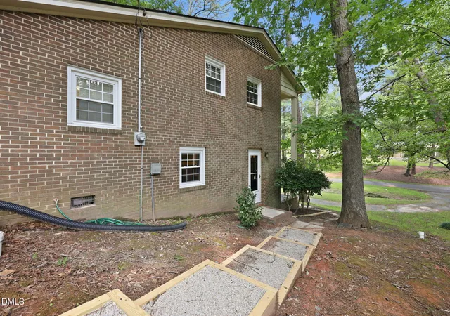 24th image of 2121 N Shoreline Dr, Sanford, NC 27330 | MLS# 10183540