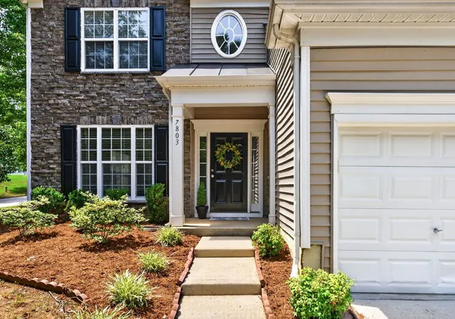 Photo 3 of Single family home for sale at 7803 Clover Crk Ct, Raleigh, NC 27613 | MLS# 10183514 | Listing updated on 2026-09-13