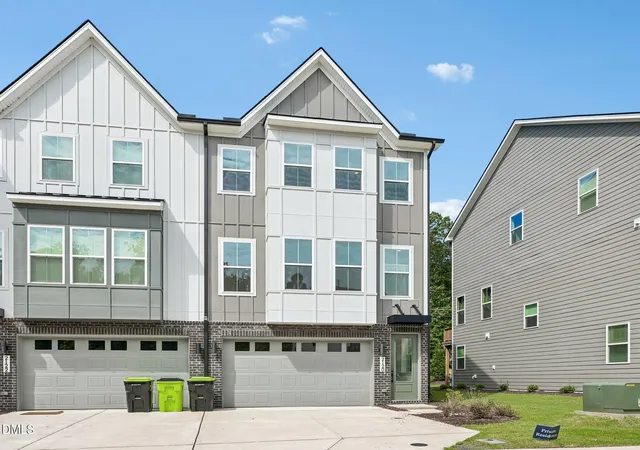 3rd image of 2120 Opulent Oaks Ln, Durham, NC 27713 | MLS# 10185622