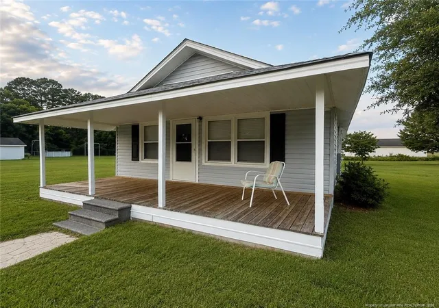 Photo 2 of Sale Pending at 409 Franklin Ave, Lumberton, NC 28358 | MLS# 766922 | Listing updated on 2026-08-20