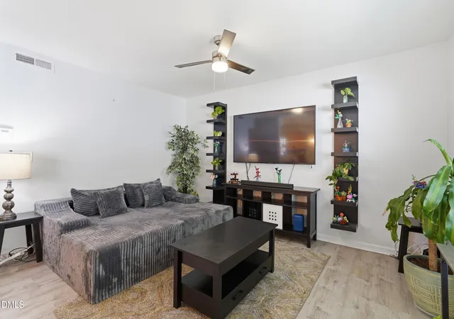 4th image of 114 N Blacknall St, Durham, NC 27703 | MLS# 10183541