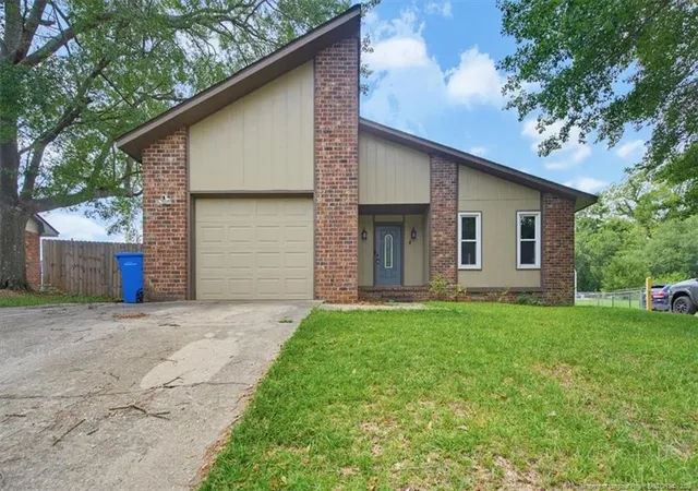 Photo 2 of Single family home for sale at 6941 Melbourne Dr, Fayetteville, NC 28314 | MLS# 766927 | Listing updated on 2026-10-01