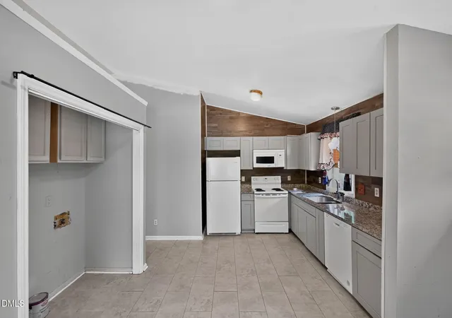 Photo 4 of Single family home for sale at 3016 Dearborn Dr, Durham, NC 27704 | MLS# 10183602 | Listing updated on 2026-09-22