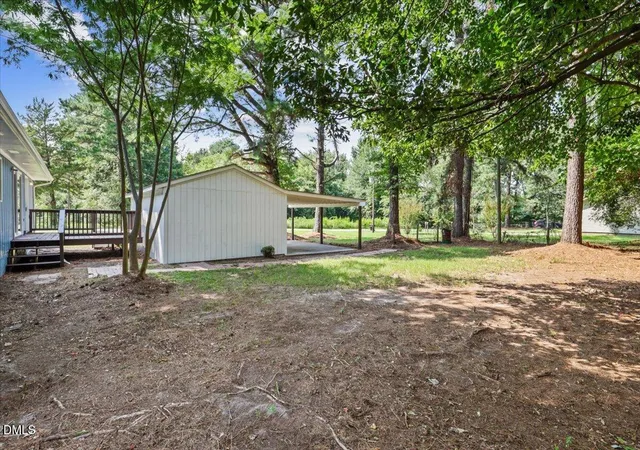 Photo 3 of Single family home for sale at 400 Vinwood Ave, Goldsboro, NC 27534 | MLS# 10186672 | Listing updated on 2026-08-15