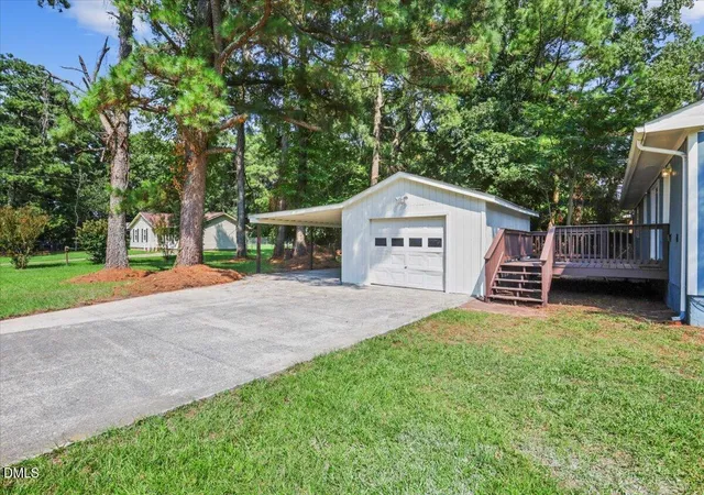 Photo 4 of Single family home for sale at 400 Vinwood Ave, Goldsboro, NC 27534 | MLS# 10186672 | Listing updated on 2026-10-13