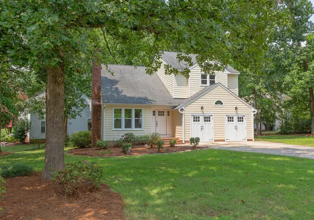 1st image of 1001 Lantern Light Ct, Apex, NC 27502 | MLS# 10183616