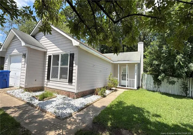 2nd image of 1132 Hoke Loop Rd, Fayetteville, NC 28314 | MLS# 766924