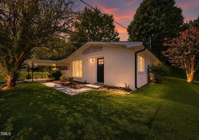 Photo 1 of Single family home for sale at 815 Scott St, Burlington, NC 27215 | MLS# 10183859 | Listing updated on 2026-09-10