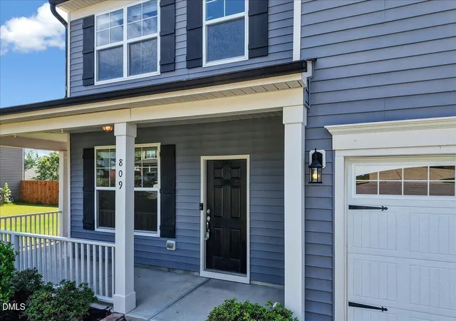 Photo 4 of Sale Pending at 809 Willow Tower Ct, Rolesville, NC 27571 | MLS# 10183802 | Listing updated on 2026-09-26