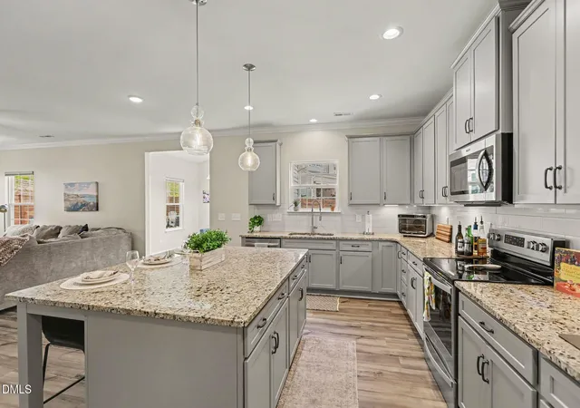 Photo 4 of Single family home for sale at 1725 Langlais Dr, Graham, NC 27253 | MLS# 10183795 | Listing updated on 2026-09-20