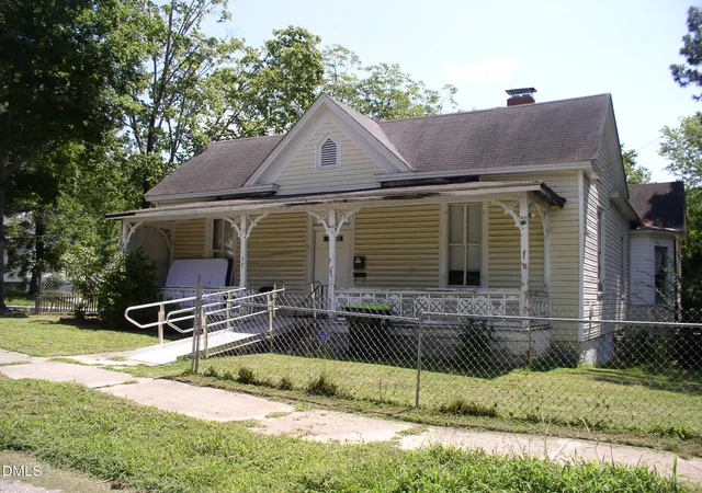 1st image of 332 Rowland St, Henderson, NC 27536 | MLS# 10184041
