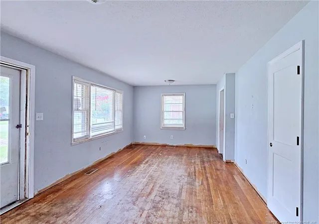 5th image of 1814 Wayne Ln, Fayetteville, NC 28304 | MLS# 766808