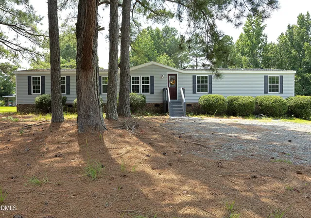 Photo 1 of Manufactured home for sale at 8204 Fieldcrest Ln, Fuquay Varina, NC 27526 | MLS# 10183793 | Listing updated on 2026-09-13