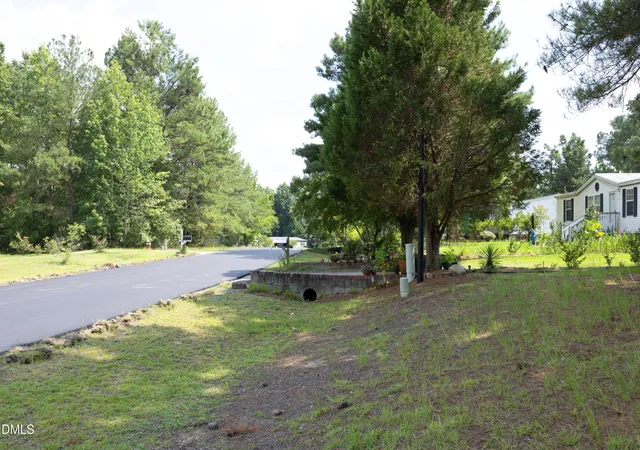 Photo 3 of Manufactured home for sale at 8204 Fieldcrest Ln, Fuquay Varina, NC 27526 | MLS# 10183793 | Listing updated on 2026-09-18