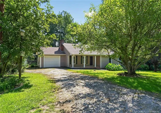 Photo 2 of Sale Pending at 3109 Parkwood Dr, Sanford, NC 27332 | MLS# 766965 | Listing updated on 2026-09-17