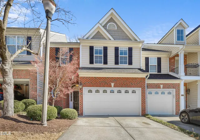 Townhouse for sale at 13304 Ashford Park Dr, Raleigh, NC 27613 | MLS# 10184304