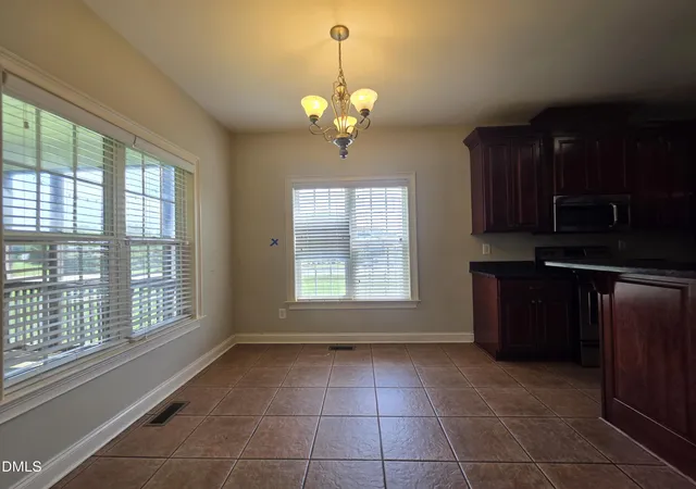 Photo 4 of Sale Pending at 22 Oak Run Dr, Clayton, NC 27520 | MLS# 10183775 | Listing updated on 2026-10-06