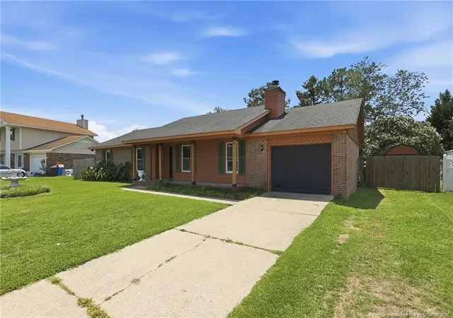 2nd image of 7878 Adrian Dr, Fayetteville, NC 28314 | MLS# 766906