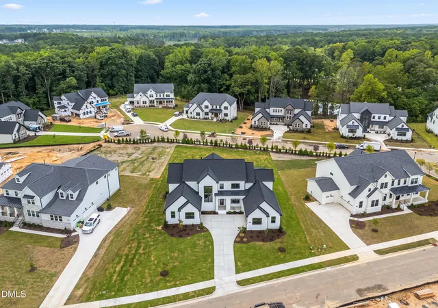Photo 3 of Sale Pending at 3121 Westonview Ct, Apex, NC 27523 | MLS# 10185282 | Listing updated on 2026-09-16