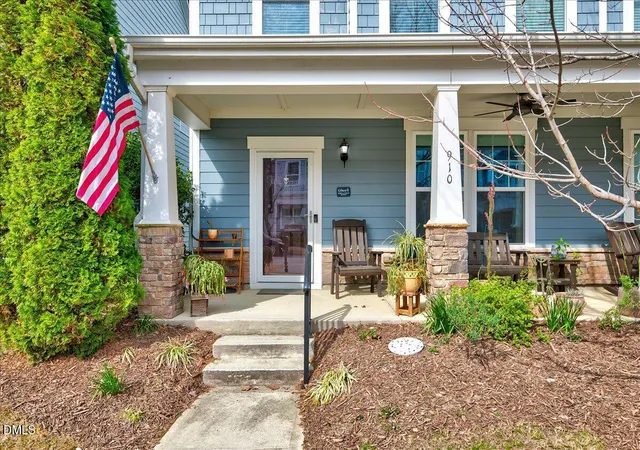 Photo 3 of Single family home for sale at 910 Branch Line Ln, Apex, NC 27502 | MLS# 10183807 | Listing updated on 2026-10-08