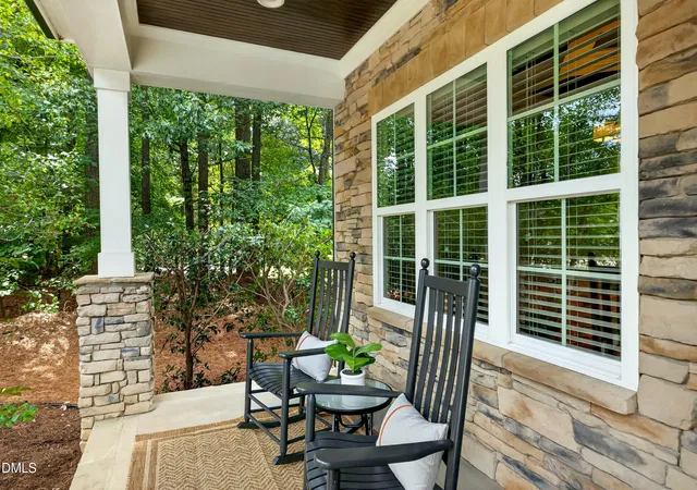 Photo 3 of Sale Pending at 542 Walnut St, Cary, NC 27511 | MLS# 10184401 | Listing updated on 2026-09-13