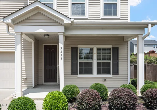 2nd image of 3433 Longleaf Estates Dr, Raleigh, NC 27616 | MLS# 10185922