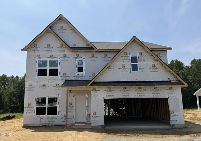 Photo 2 of Sale Pending at 129 Cheshire Farm Dr, Smithfield, NC 27577 | MLS# 10183863 | Listing updated on 2026-09-08