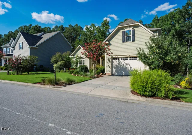 Photo 3 of Single family home for sale at 91 Dover Grant, Chapel Hill, NC 27517 | MLS# 10183964 | Listing updated on 2026-09-14