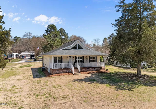 1st image of 35 Hummingbird Ln, Henderson, NC 27537 | MLS# 10183890