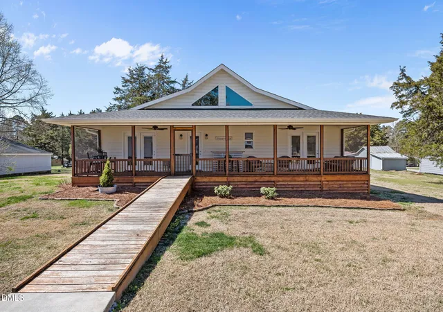 4th image of 35 Hummingbird Ln, Henderson, NC 27537 | MLS# 10183890