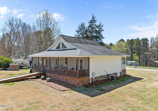 5th image of 35 Hummingbird Ln, Henderson, NC 27537 | MLS# 10183890