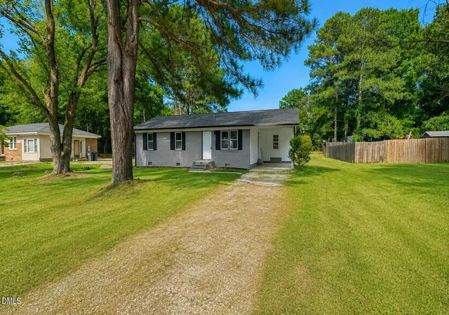 Photo 3 of Sale Pending at 604 Sexton Ave, Zebulon, NC 27597 | MLS# 10183995 | Listing updated on 2026-08-28