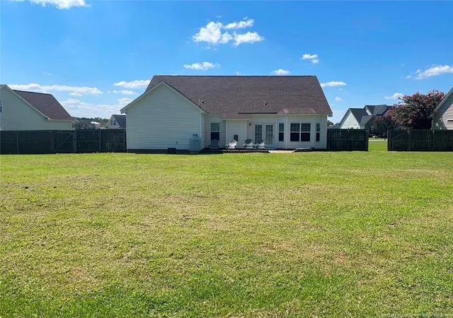 Photo 3 of Sale Pending at 310 Oakridge Dr, Raeford, NC 28376 | MLS# 767013 | Listing updated on 2026-09-01