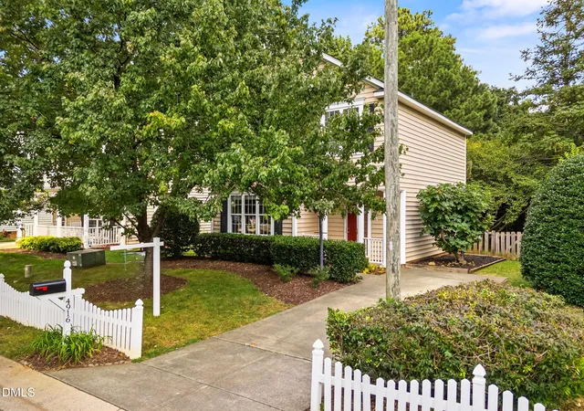 Photo 1 of Single family home for sale at 4916 Morning Edge Dr, Raleigh, NC 27613 | MLS# 10185287 | Listing updated on 2026-09-11