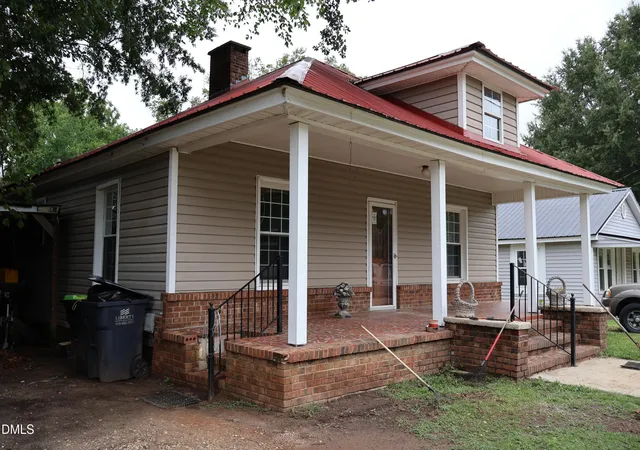 2nd image of 106 3rd St, Erwin, NC 28339 | MLS# 10184317